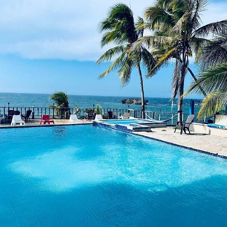 Ventana Al Atlantico At Arecibo 681 Ocean Drive Leilighet Islote Eksteriør bilde