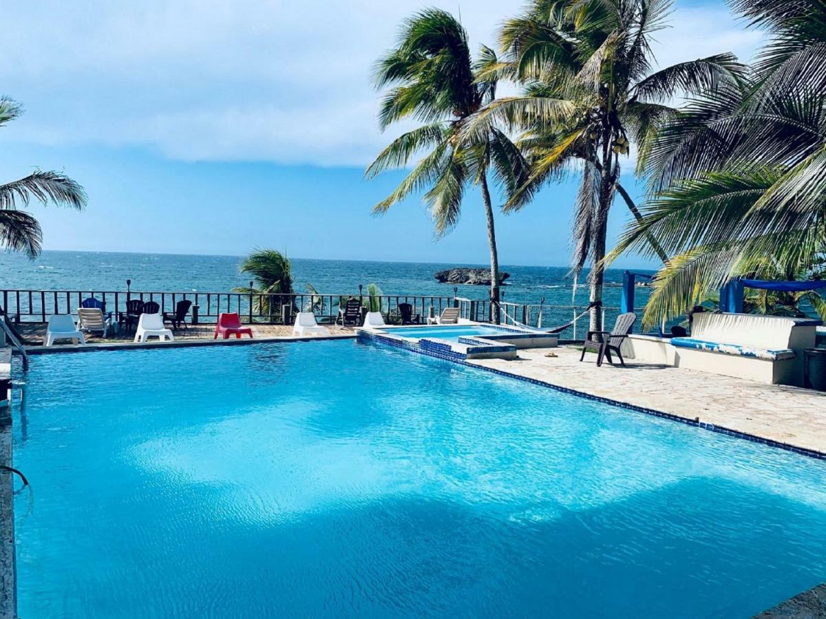 Ventana Al Atlantico At Arecibo 681 Ocean Drive Leilighet Islote Eksteriør bilde